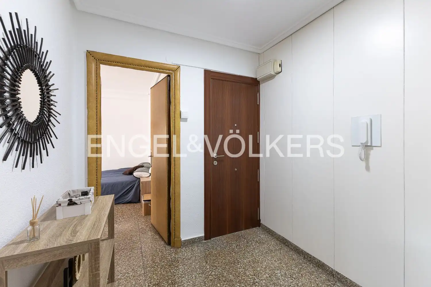 Wohnung zum Verkauf in Valencia mit Heizung, Möbliert und Balkon