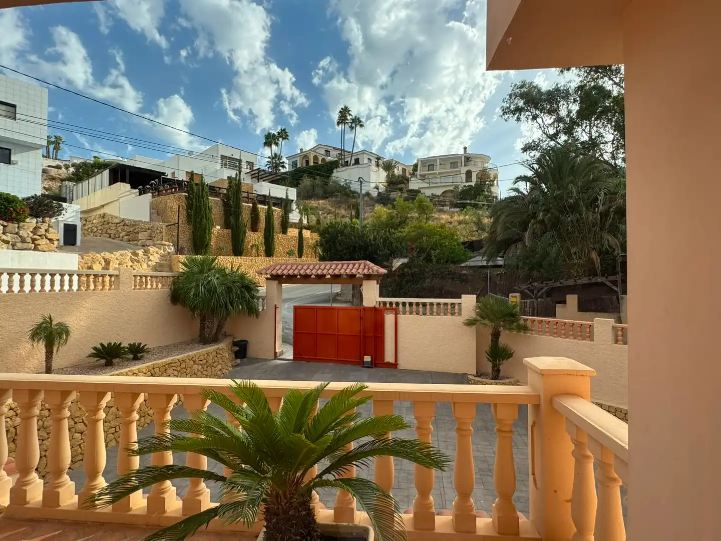 Vista exterior de Casa o chalet en venta en El Campello con Aire acondicionado, Calefacción y Jardín privado