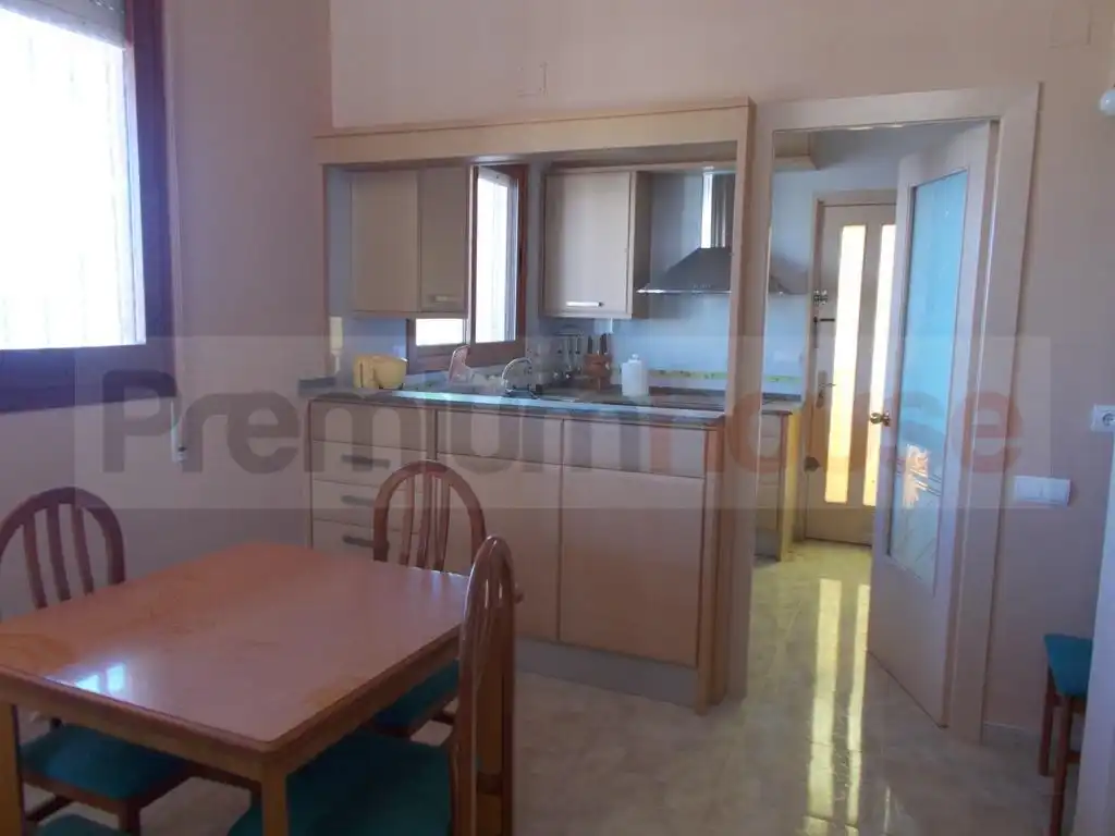 Cuina de Casa o xalet en venda en Vandellòs i l'Hospitalet de l'Infant amb Aire condicionat, Terrassa i Piscina