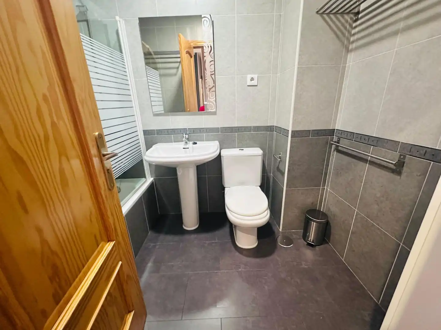 Bathroom of Flat for sale in Málaga  with Air Conditioner, Storage room and Balcony