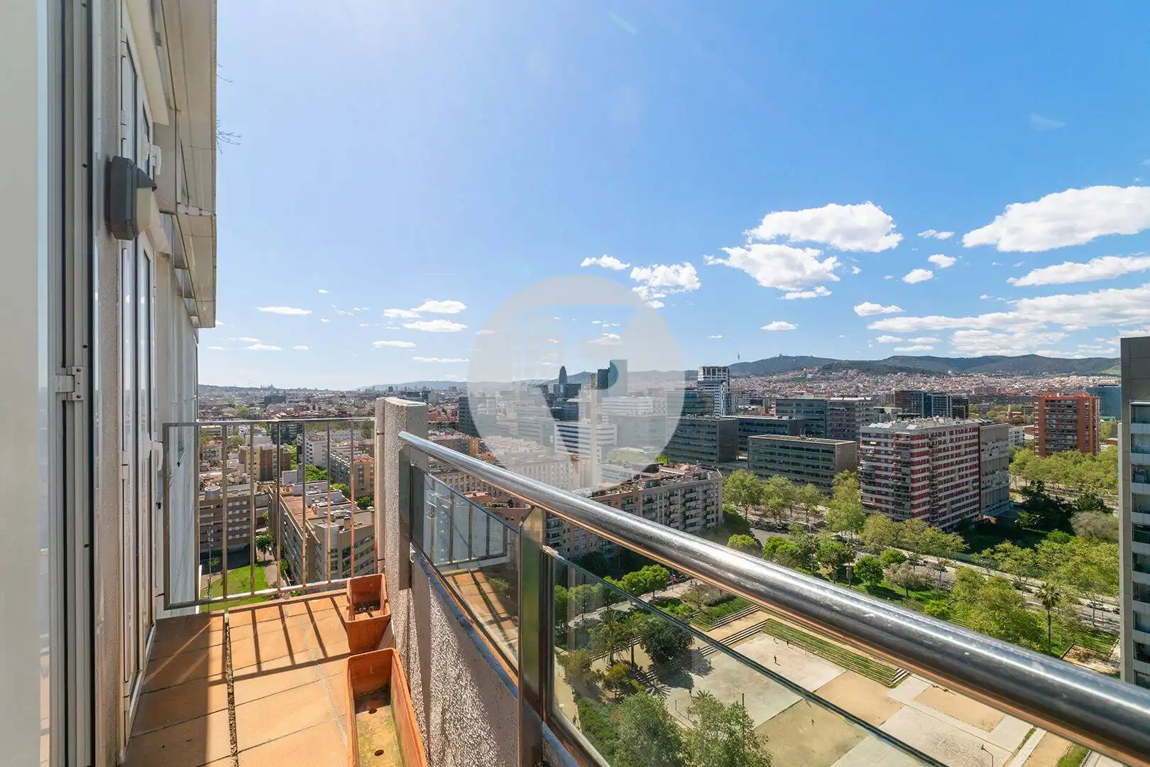 Vista exterior de Dúplex en venta en Barcelona con Aire acondicionado, Calefacción y Terraza