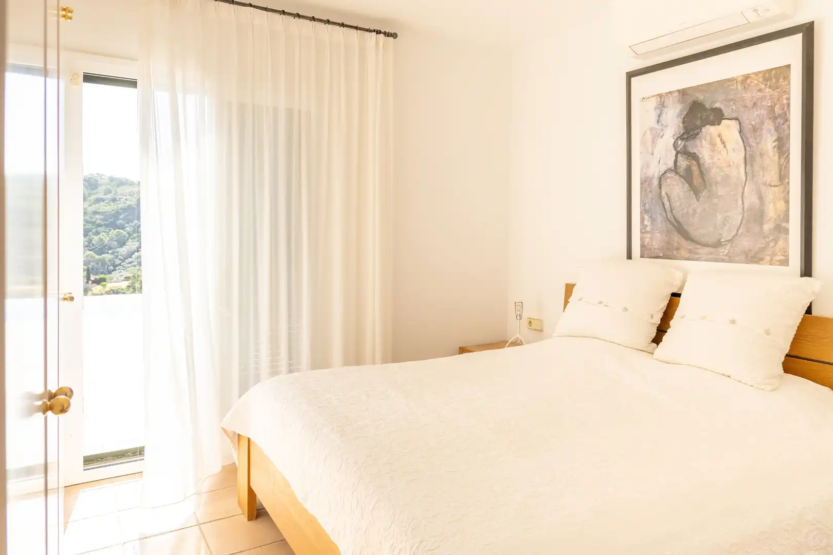 Habitación de Casa adosada en venta en Begur con Calefacción, Trastero y Piscina