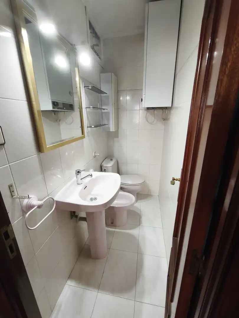 Baño de Piso en venta en Getxo  con Calefacción y Balcón