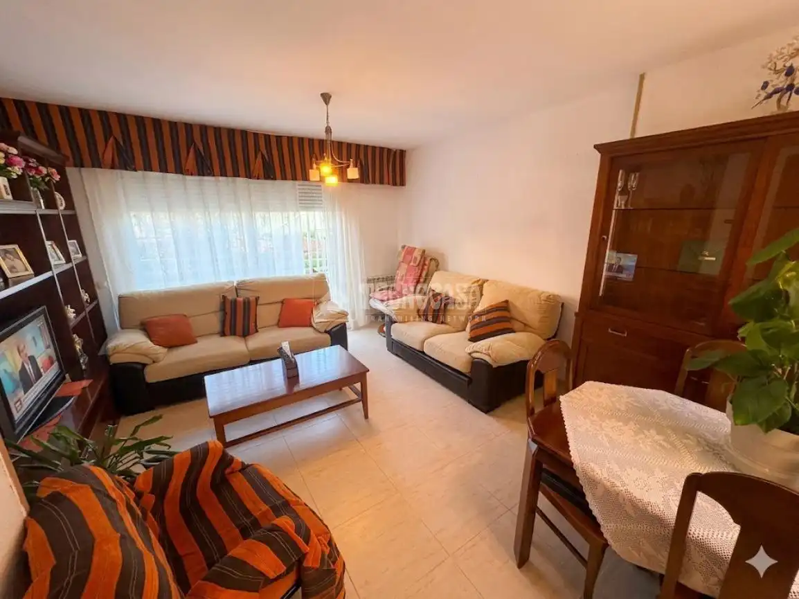 Sala de estar de Casa adosada en venta en Valdemoro con Jardín privado y Terraza