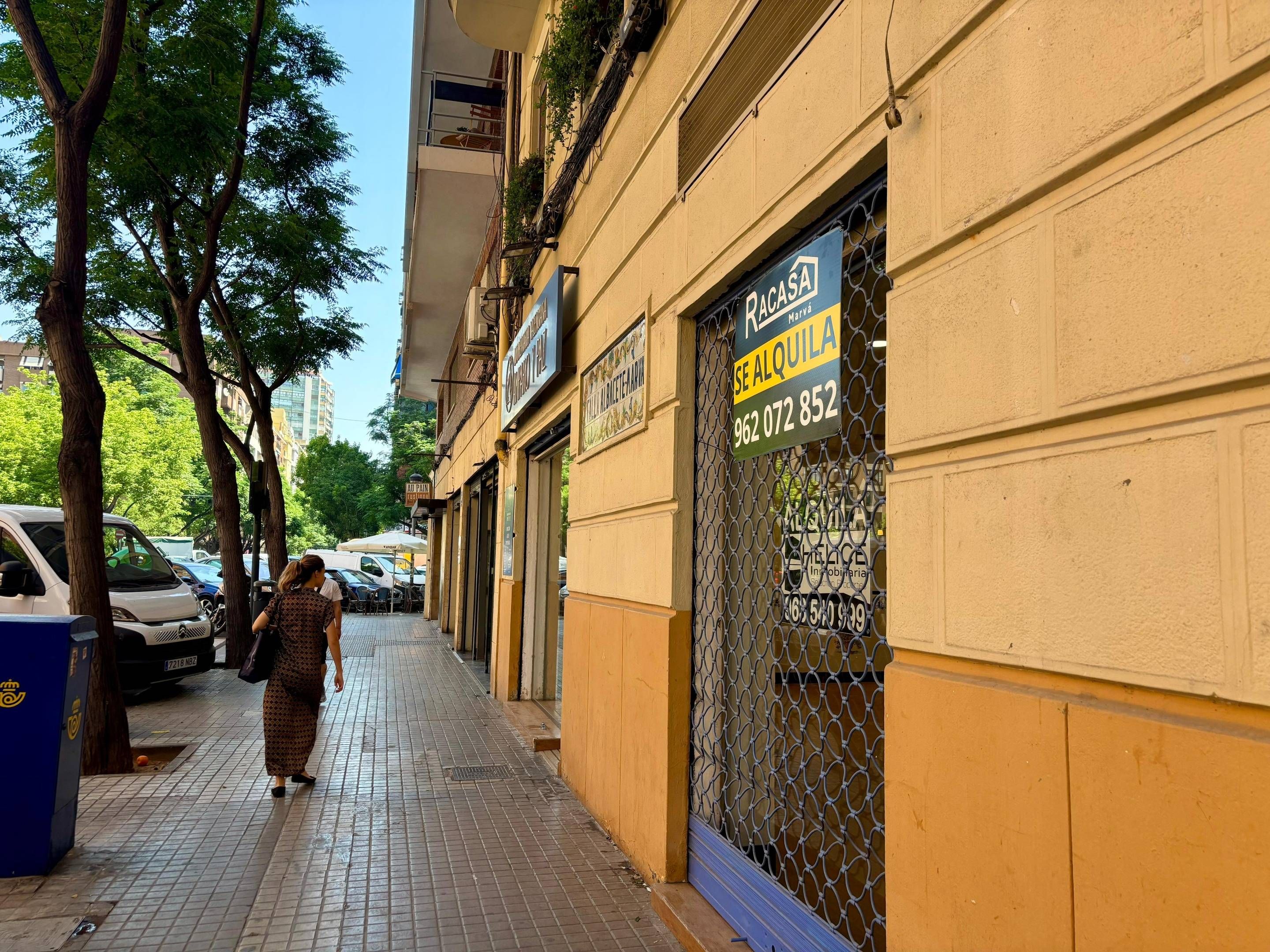 Exterior view of Premises to rent in  Valencia Capital  with Air Conditioner
