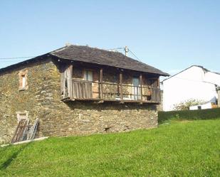 Vista exterior de Casa o xalet en venda en Valdés - Luarca amb Jardí privat