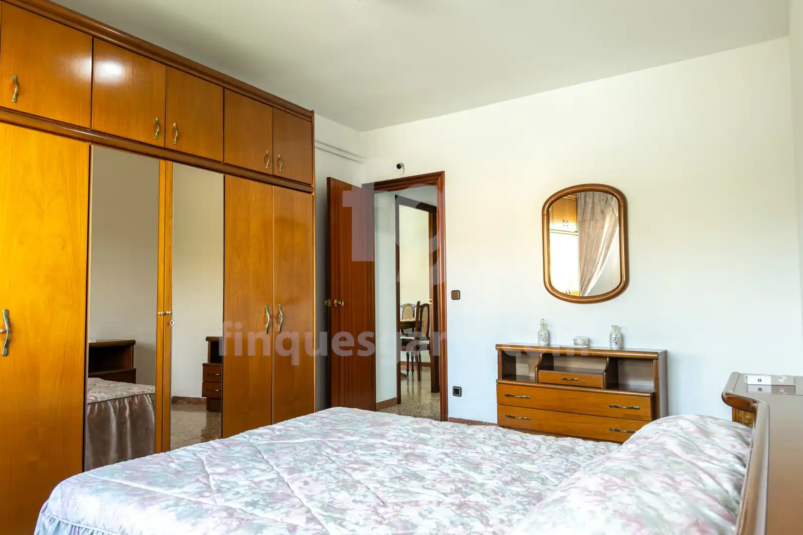 Habitación de Piso en venta en L'Hospitalet de Llobregat con Calefacción y Balcón