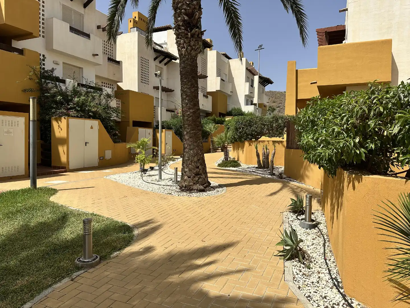 Vista exterior de Apartament en venda en Vera amb Aire condicionat, Calefacció i Jardí privat