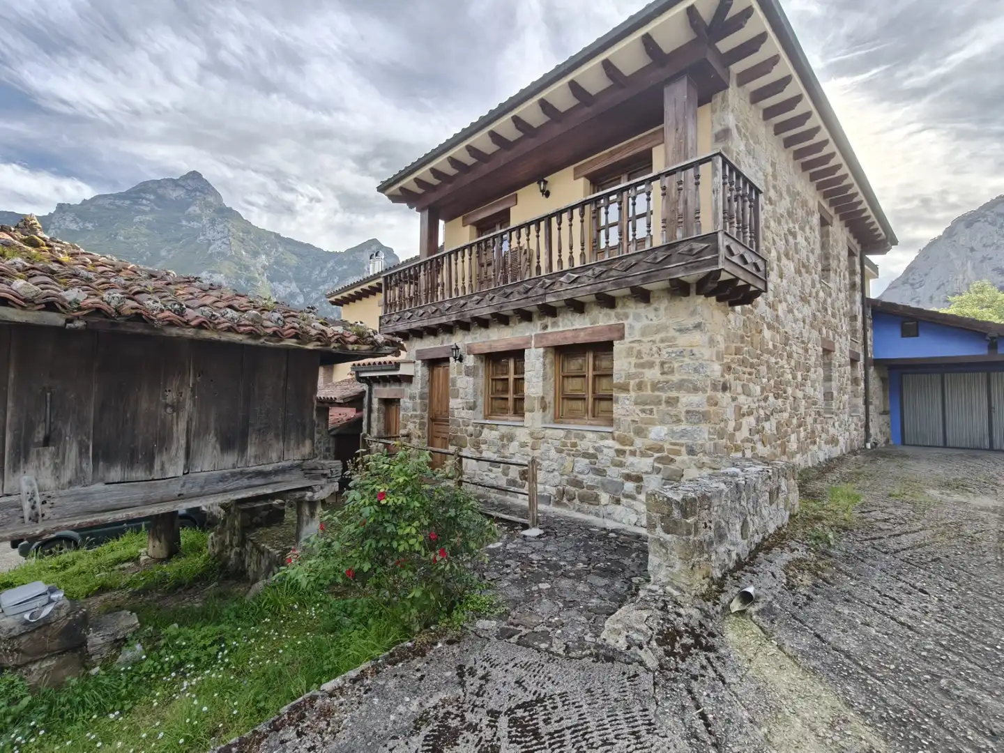 Casa con terraza en venta en Quirós