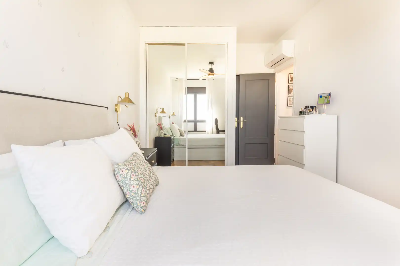 Bedroom of Flat for sale in Brunete  with Air Conditioner, Heating and Terrace