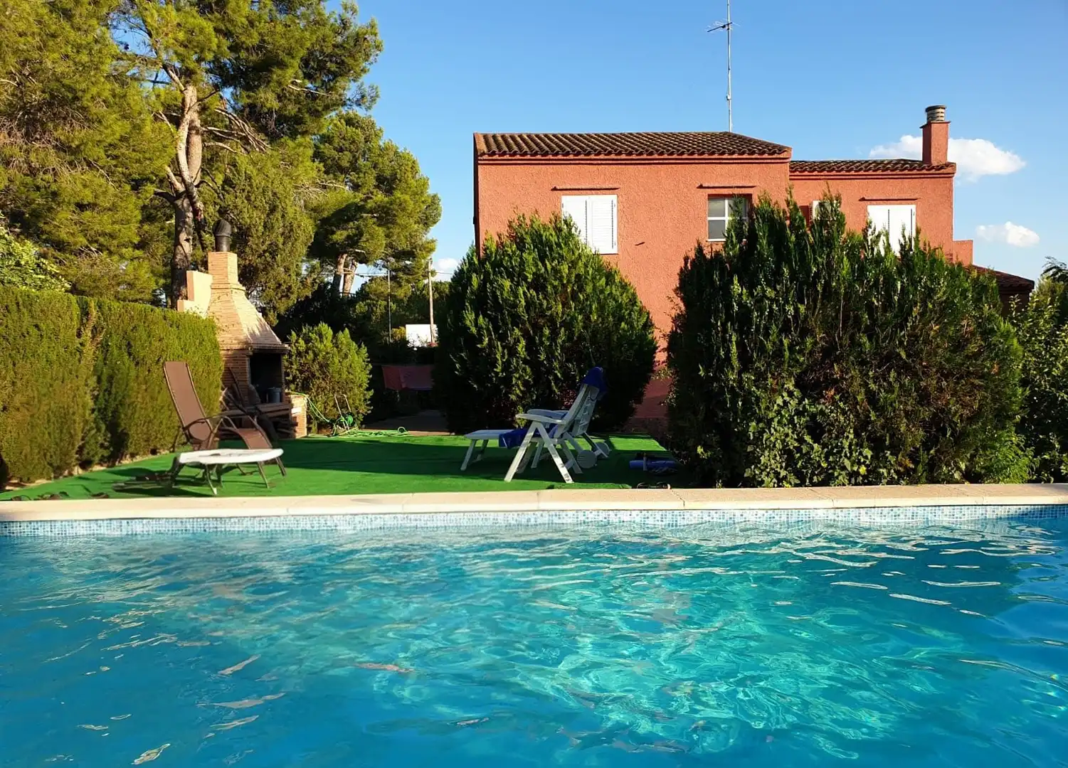 Piscina de Casa o chalet en venta en Chiva con Aire acondicionado, Jardín privado y Terraza