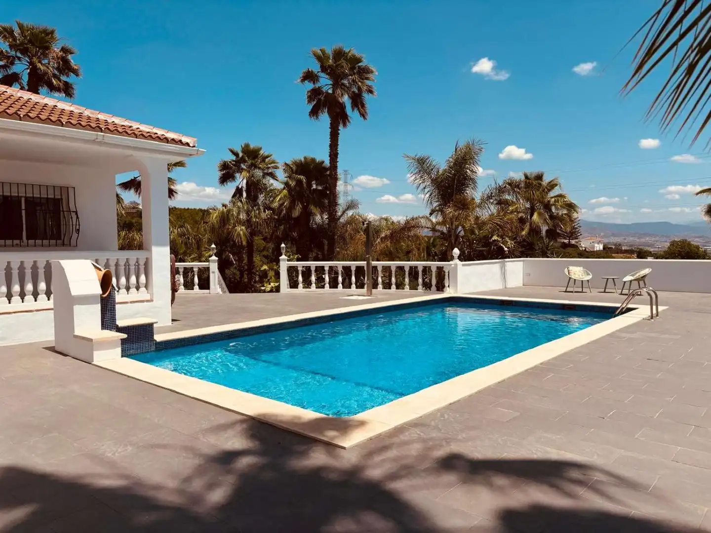 Piscina de Casa o chalet en venta en Alhaurín de la Torre con Aire acondicionado, Calefacción y Jardín privado