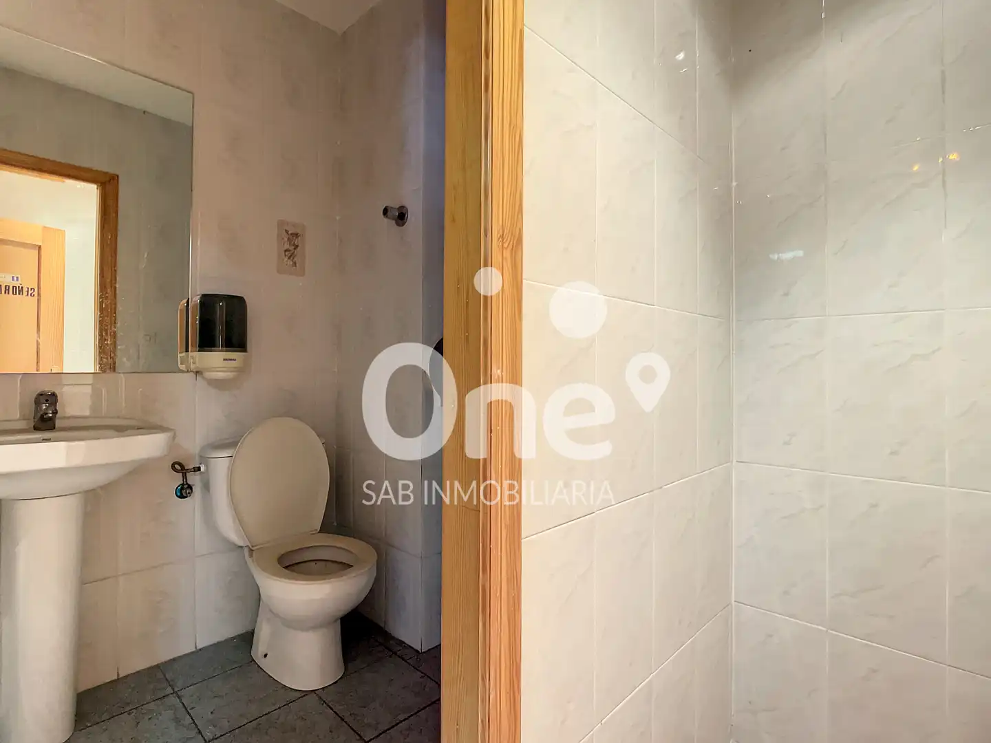 Baño de Local en venta en Mislata