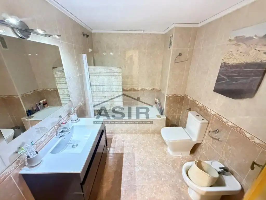 Baño de Piso en venta en Alzira con Aire acondicionado y Balcón