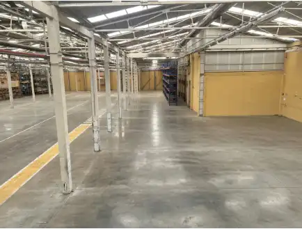 Nave industrial de alquiler en Vigo  con Calefacción y Alarma