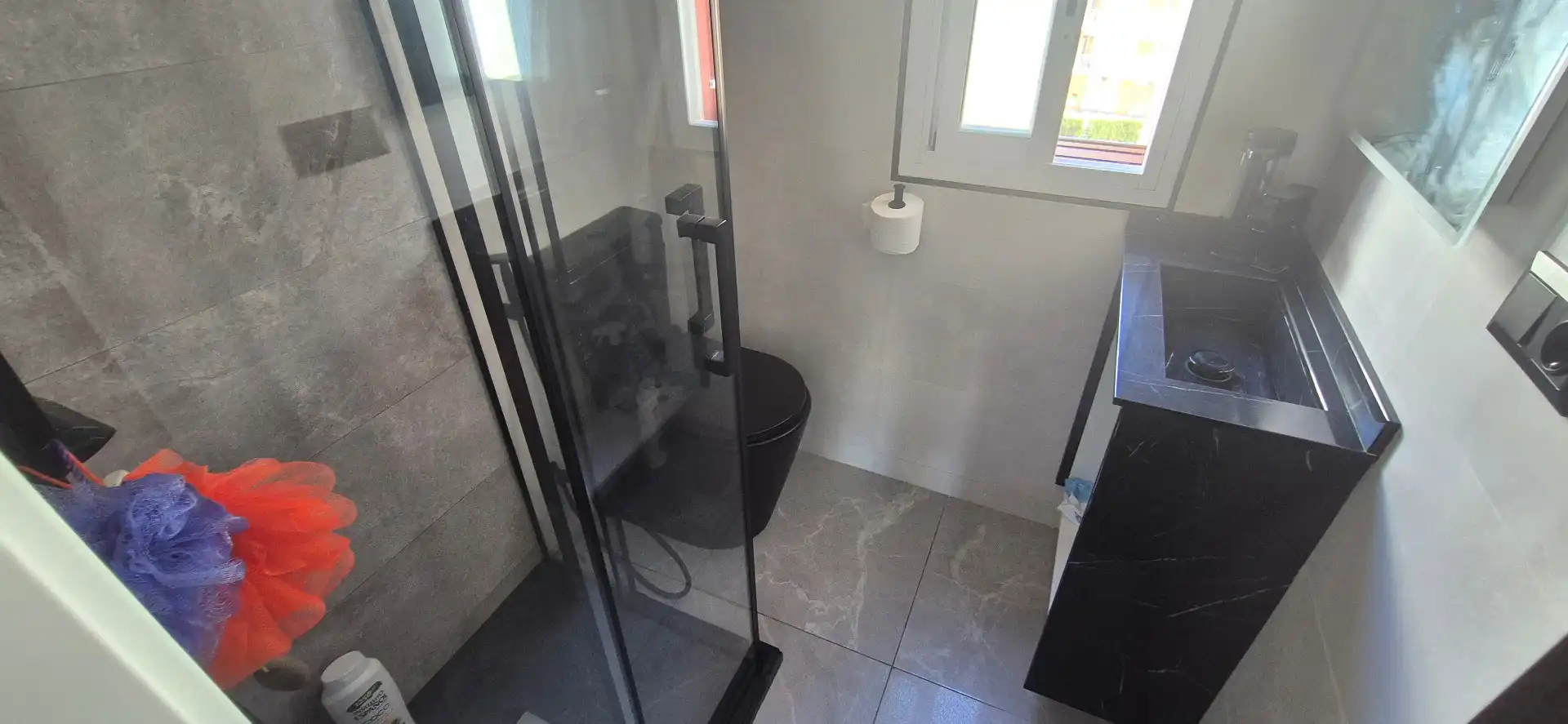Bany de Estudi en venda en Gandia amb Aire condicionat, Terrassa i Moblat