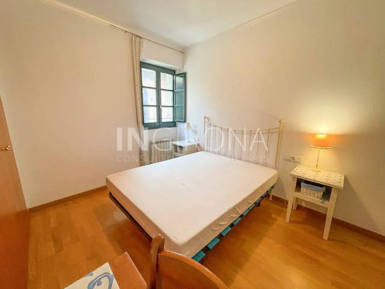 Schlafzimmer von Wohnung zur Miete in Girona mit Heizung und Möbliert