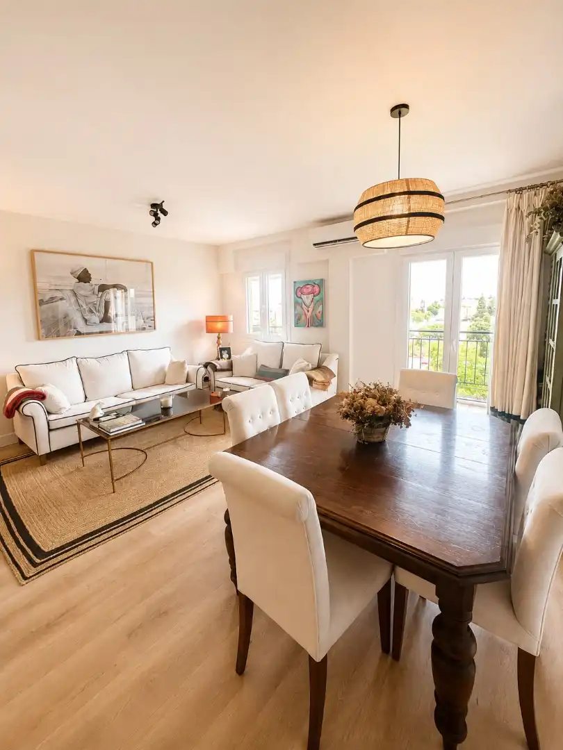 Living room of Houses for sale in Sevilla  with Air Conditioner, Parquet flooring and Balcony
