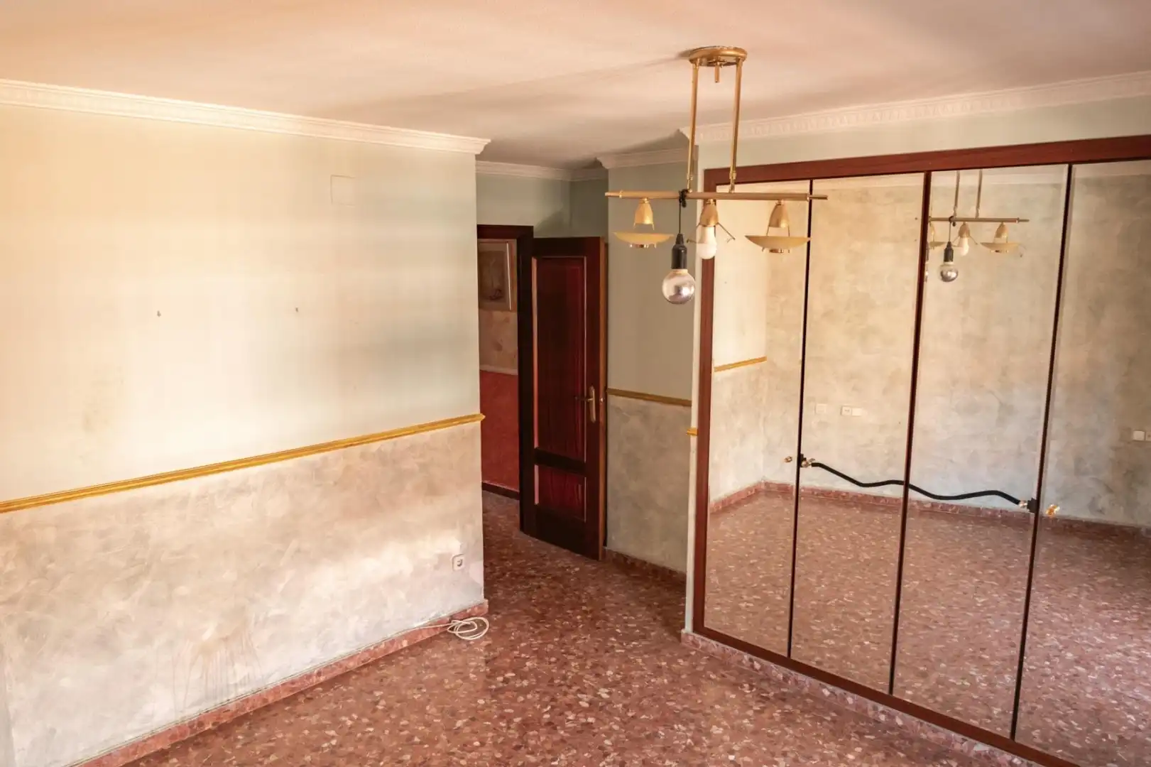 Duplexes for sale in Xirivella  with Air Conditioner