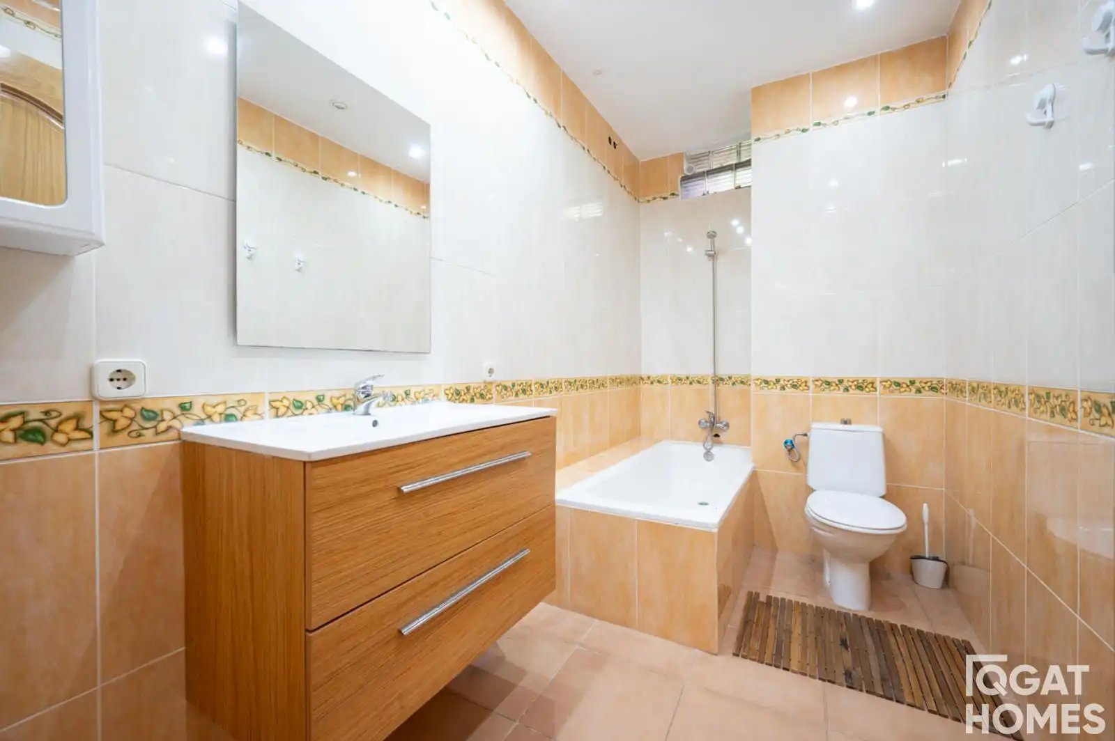 Bany de Casa o xalet en venda en Barcelona amb Aire condicionat, Calefacció i Jardí privat