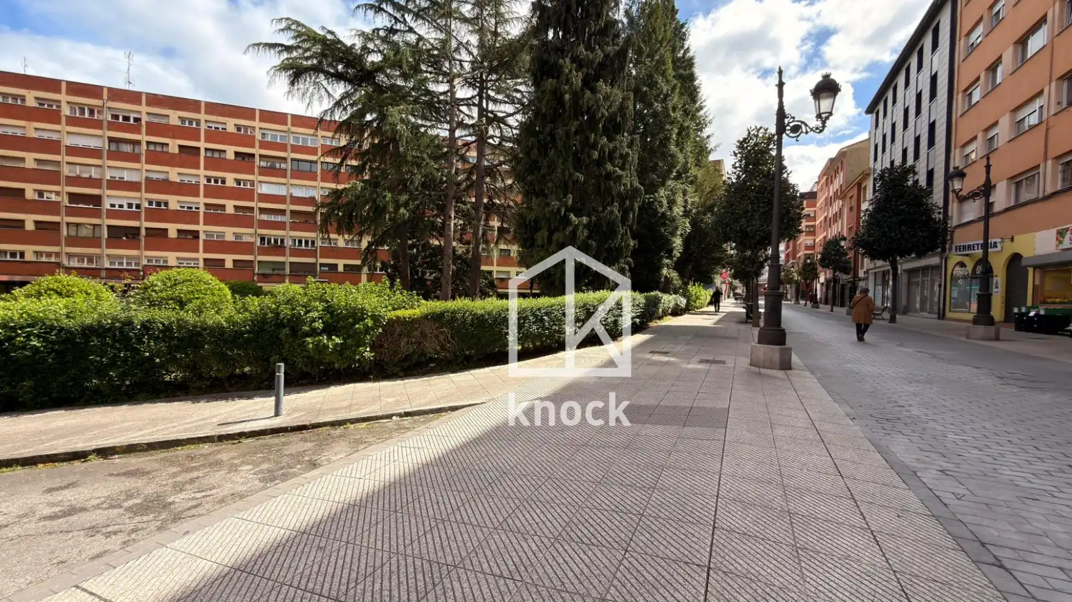 Pis en venda a Oviedo - CL VAZQUEZ DE MELLA, Vallobín