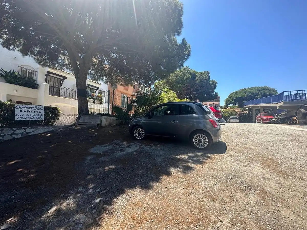 Parking de Piso en venta en Marbella con Terraza