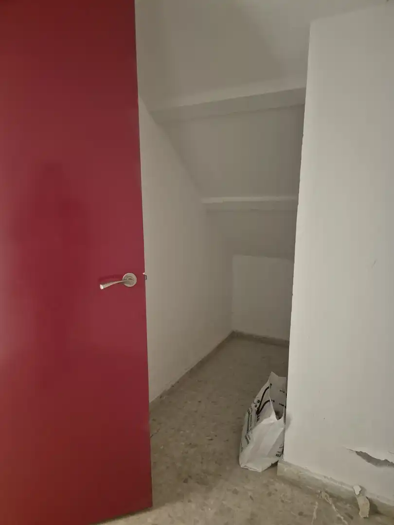 Commercial properties for rent in Badajoz  with Air Conditioner