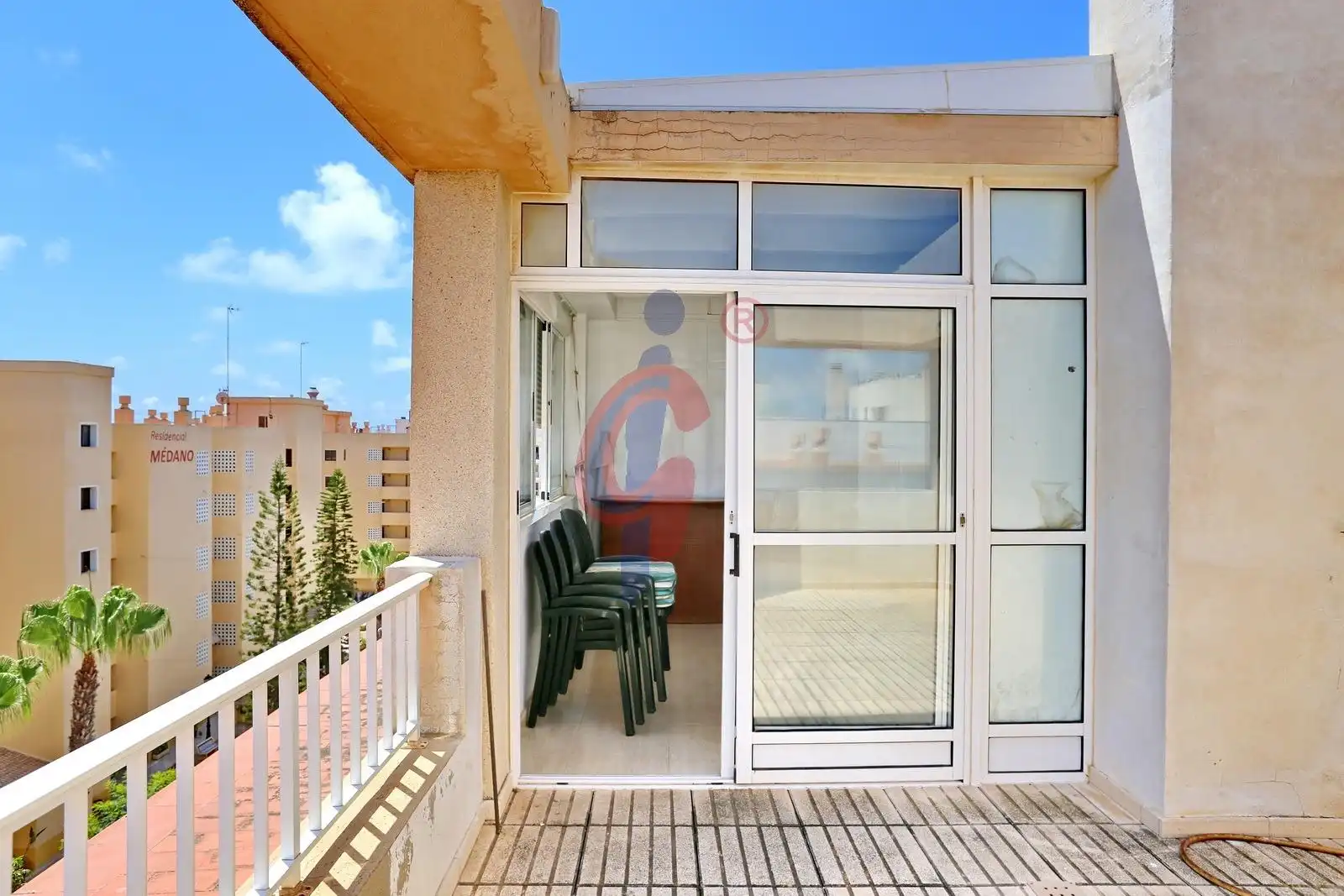 Terrasse von Dachboden zum Verkauf in Guardamar del Segura mit Terrasse, Abstellraum und Möbliert