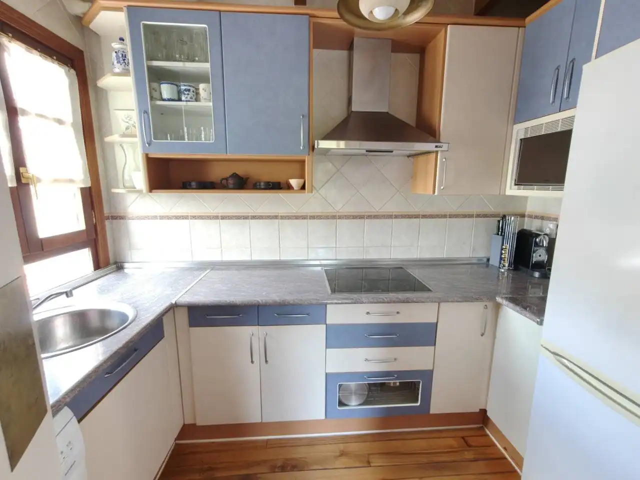 Kitchen of Flat for sale in Fruiz  with Heating, Private garden and Balcony