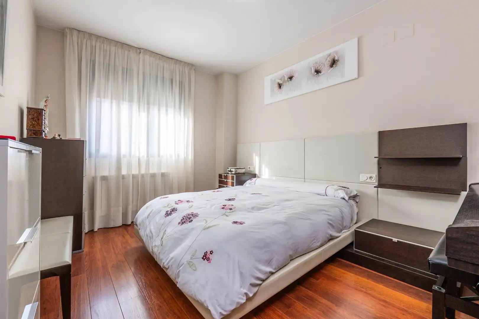 Schlafzimmer von Wohnung zum Verkauf in Granada mit Heizung, Privatgarten und Balkon