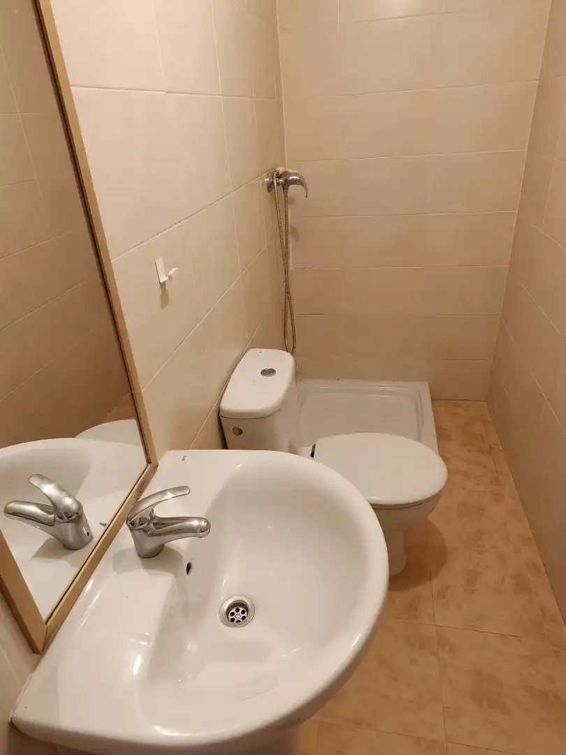 Baño de Casa adosada en venta en Barcience con Calefacción, Jardín privado y Amueblado
