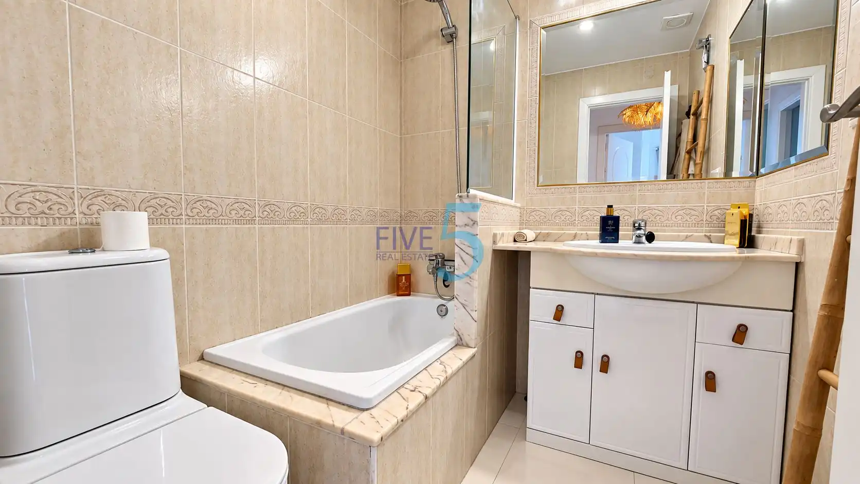 Bathroom of Flat for sale in Orihuela Costa