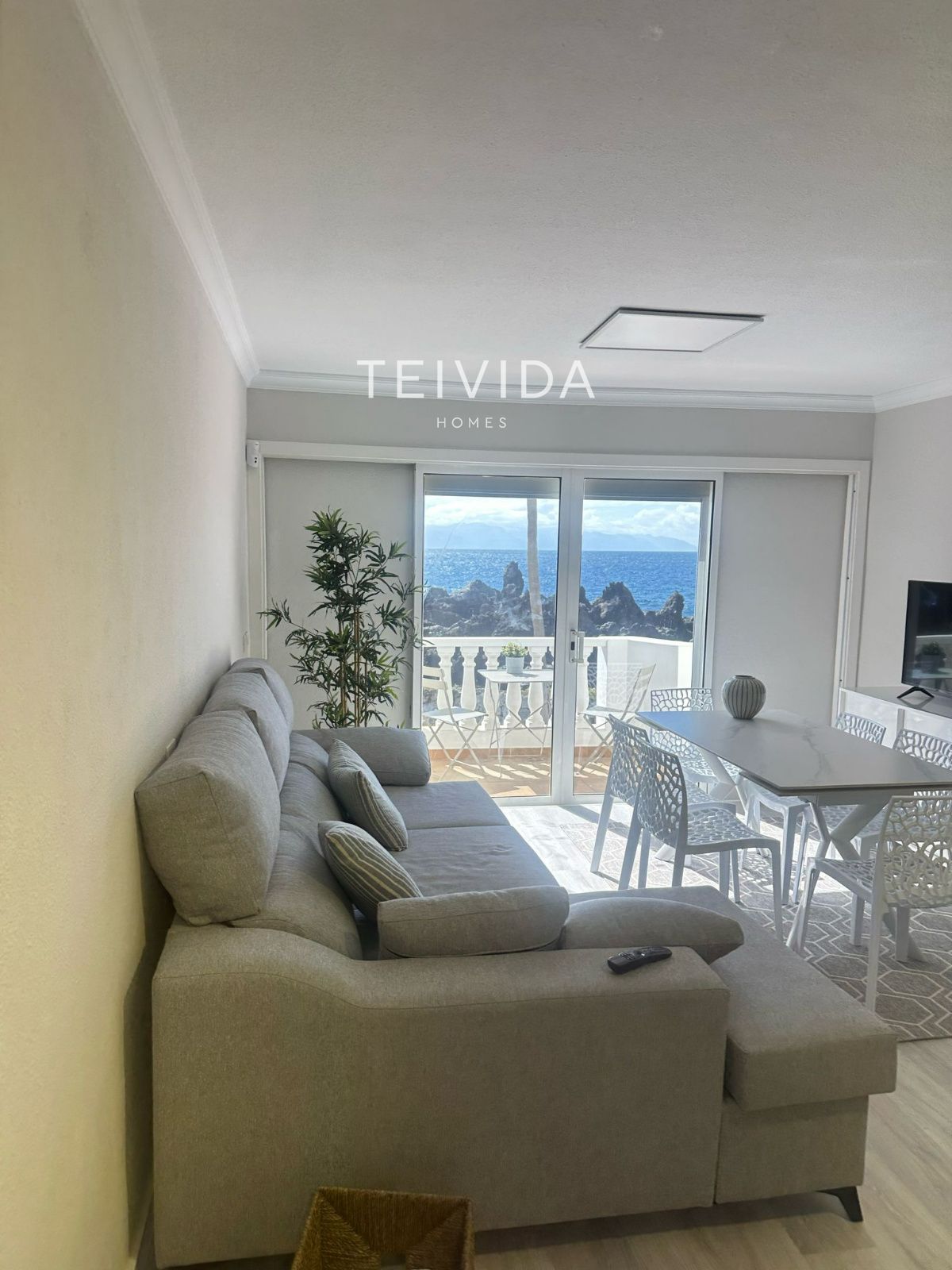 Sala de estar de Dúplex de alquiler en Santiago del Teide con Piscina, Amueblado y Piscina comunitaria