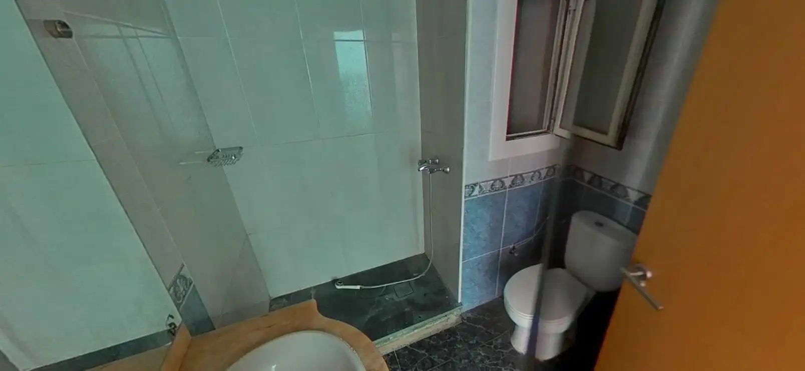 Bany de Apartament en venda en Olesa de Montserrat