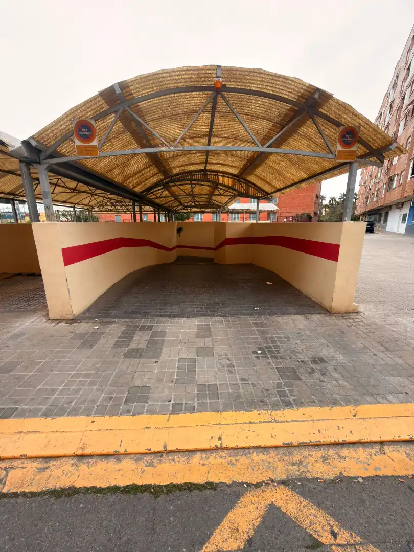 Einzelparkplatz zum Verkauf in Plaza Manuel Azaña