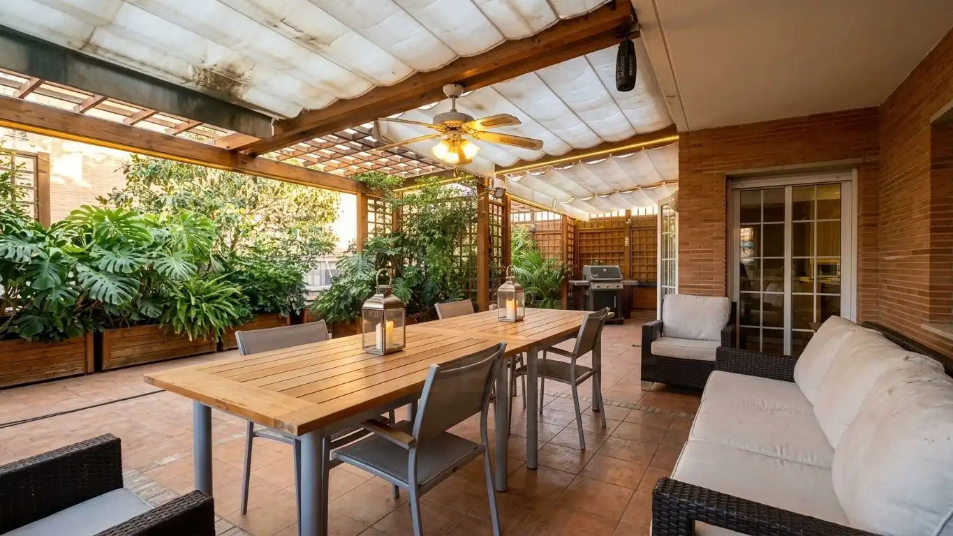 Detached house with pool for sale in carrer de Salvador Dalí 15, imagen 4