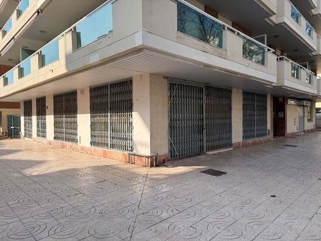 Local comercial en Alquiler en Carrer Major en Platja de Llevant