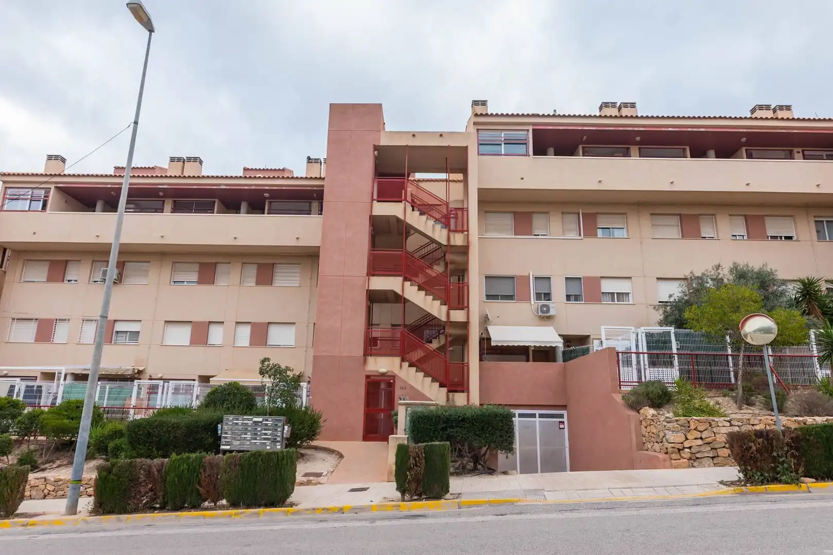 Vista exterior de Àtic en venda en Molina de Segura amb Aire condicionat, Terrassa i Piscina comunitària