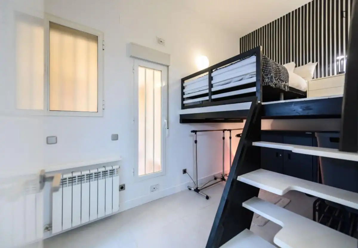 Habitación de Apartamento de alquiler en Madrid con Calefacción, Amueblado y Horno
