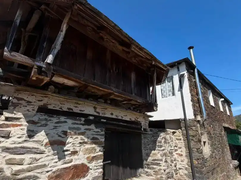 Vista exterior de Finca rústica en venda en Navia de Suarna, Lugo