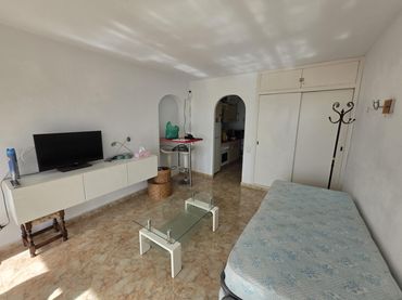Monolocale con piscina in vendita a Calle Calle Hermanos Álvarez Quintero 3