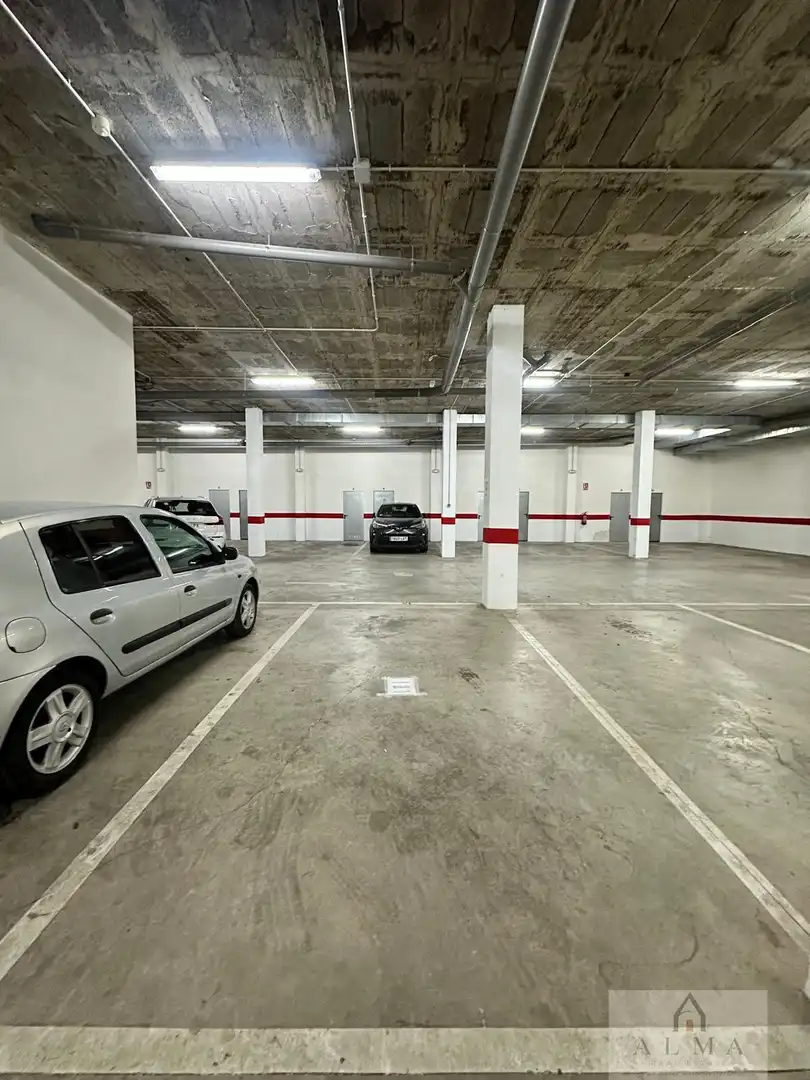Einzelparkplatz zum Verkauf in Almendralejo, imagen 2