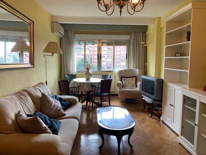 Living room of Flat for sale in  Madrid Capital  with Terrace