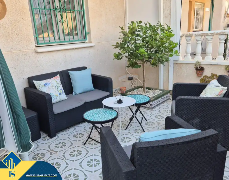 Casa amb piscina en venda a Los Balcones - Los Altos