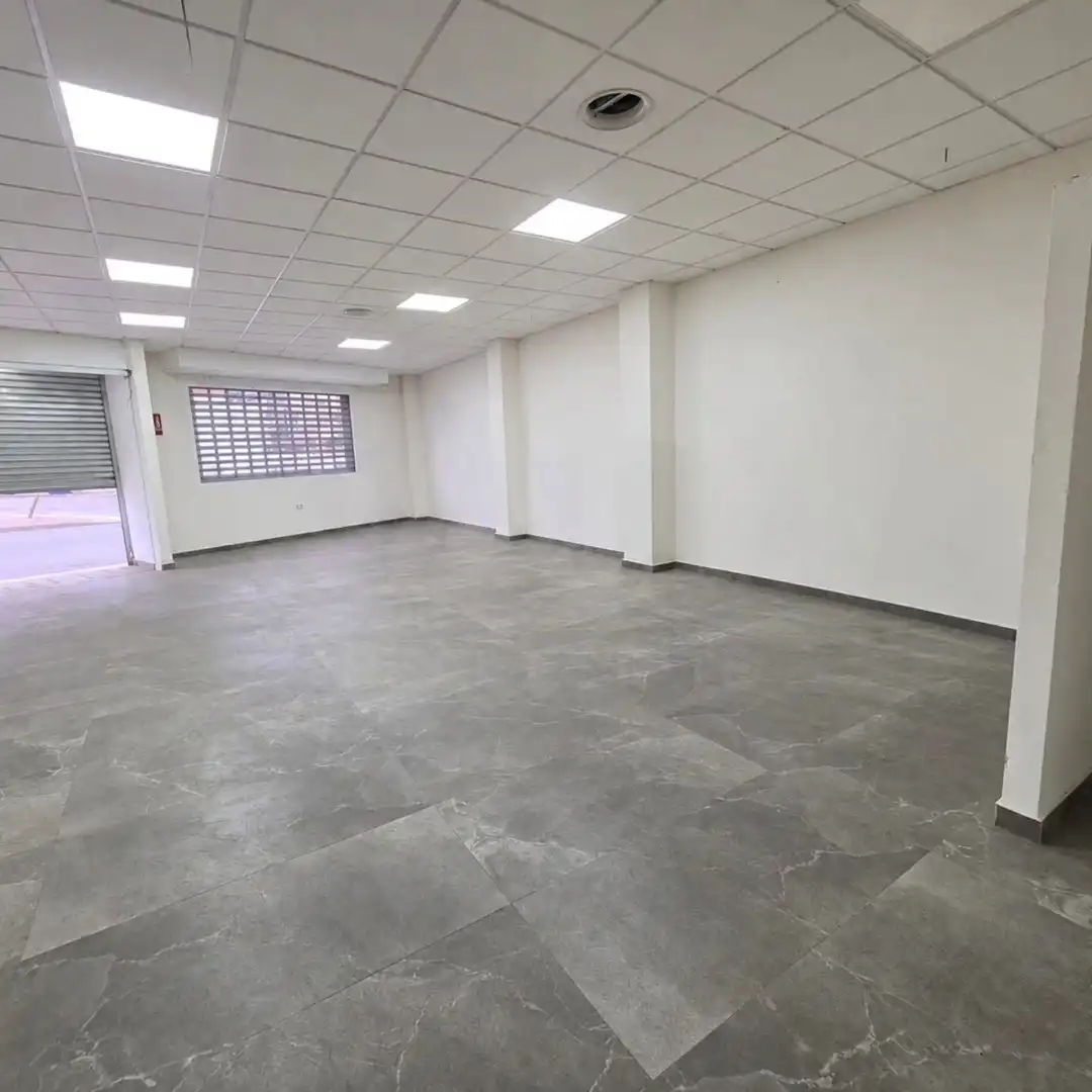 Local commercial à louer à Pedanías Este, imagen 10