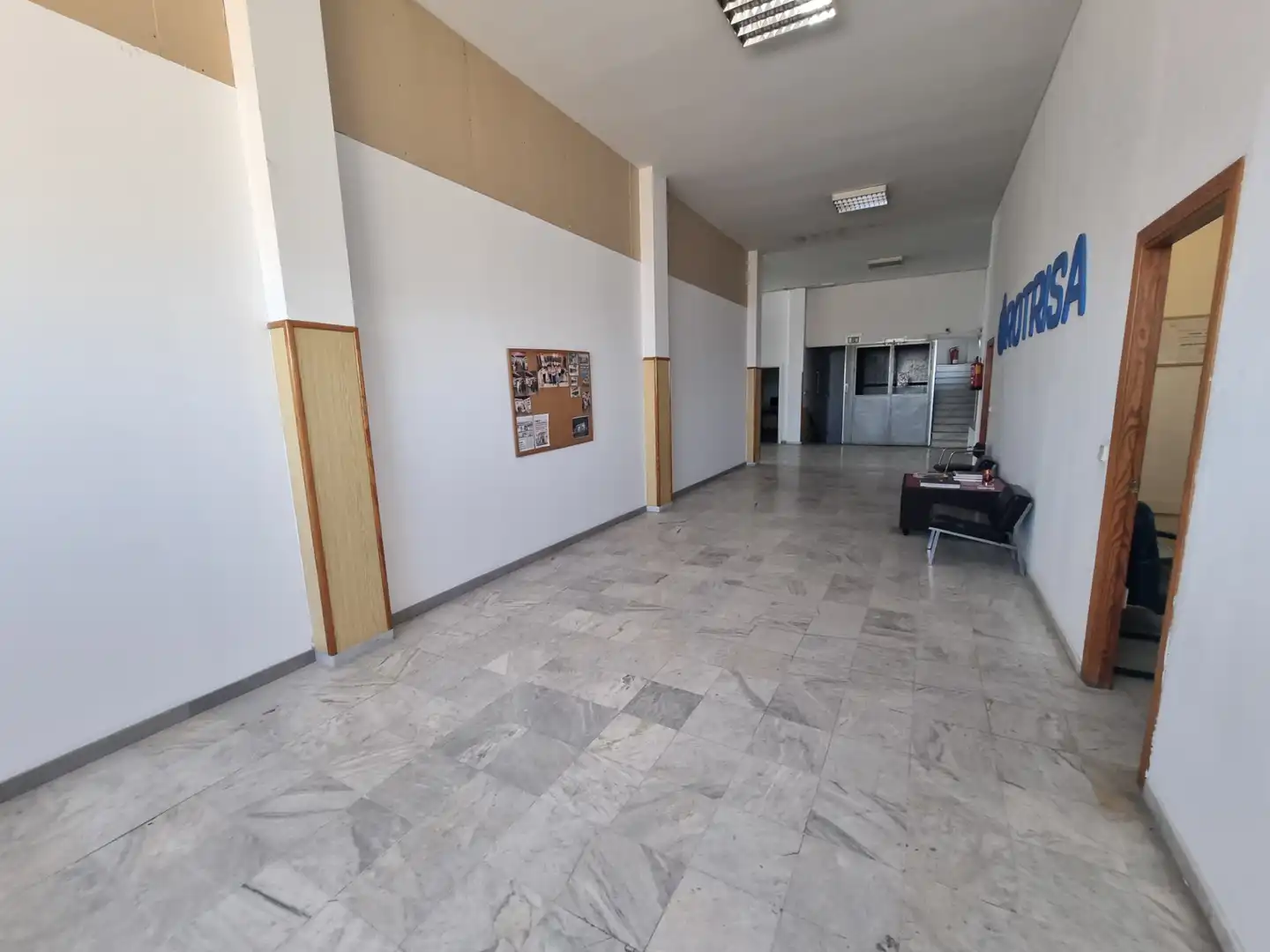 Nau industrial en venda en Almería amb Calefacció i Alarma