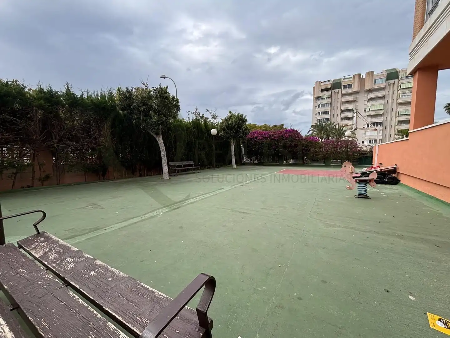Vista exterior de Casa adosada en venta en Alicante / Alacant con Calefacción, Jardín privado y Terraza