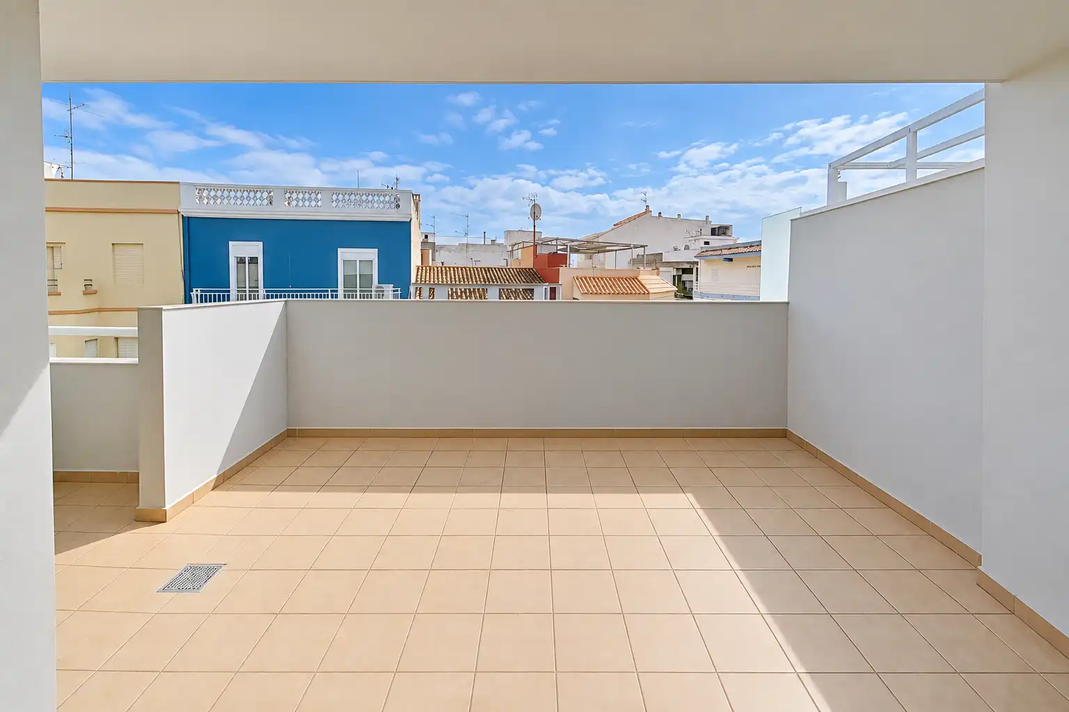 Casa adosada en venda a Avd. Pais Valencia, Beniarjó