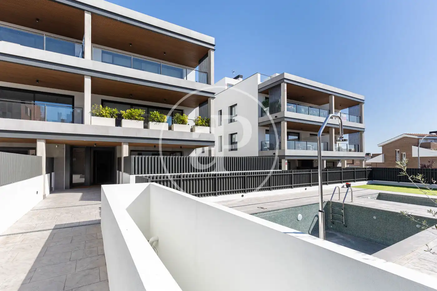 Vista exterior de Piso en venta en Sant Cugat del Vallès con Aire acondicionado, Calefacción y Jardín privado