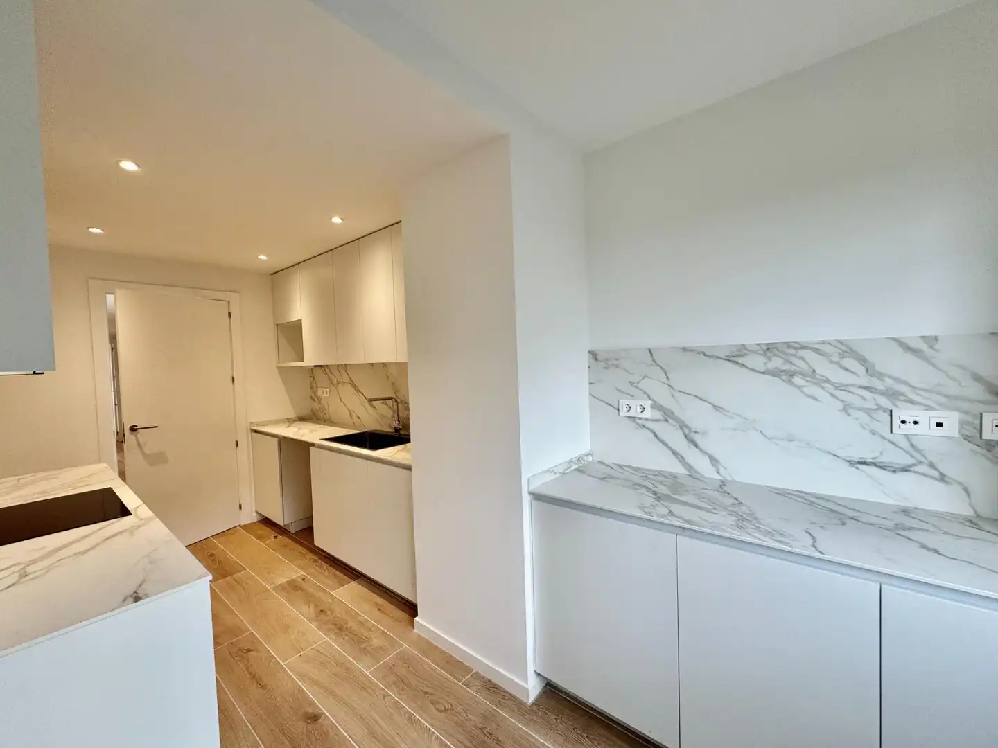 Flat with pool to rent in Calle JOAN MIRO, imagen 10